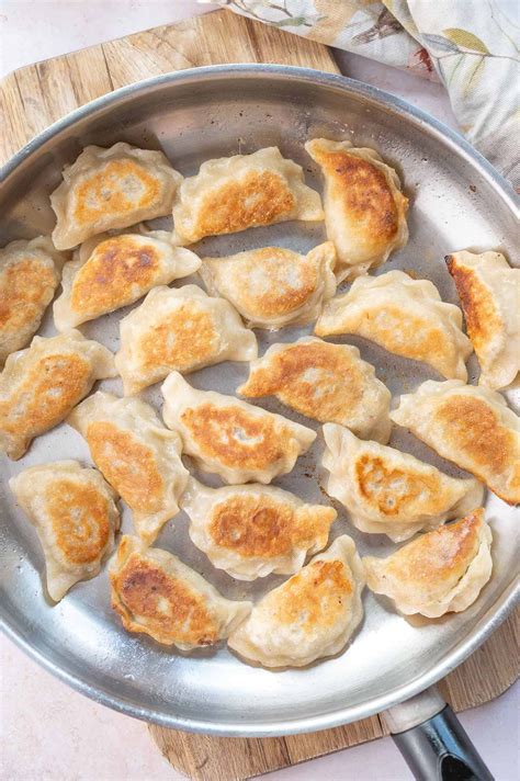  Mięsne Pierogi Baozi z Mięsem Owczym: Czy Potrafisz Oporzeć Się ich Pikantnemu Aromatowi?